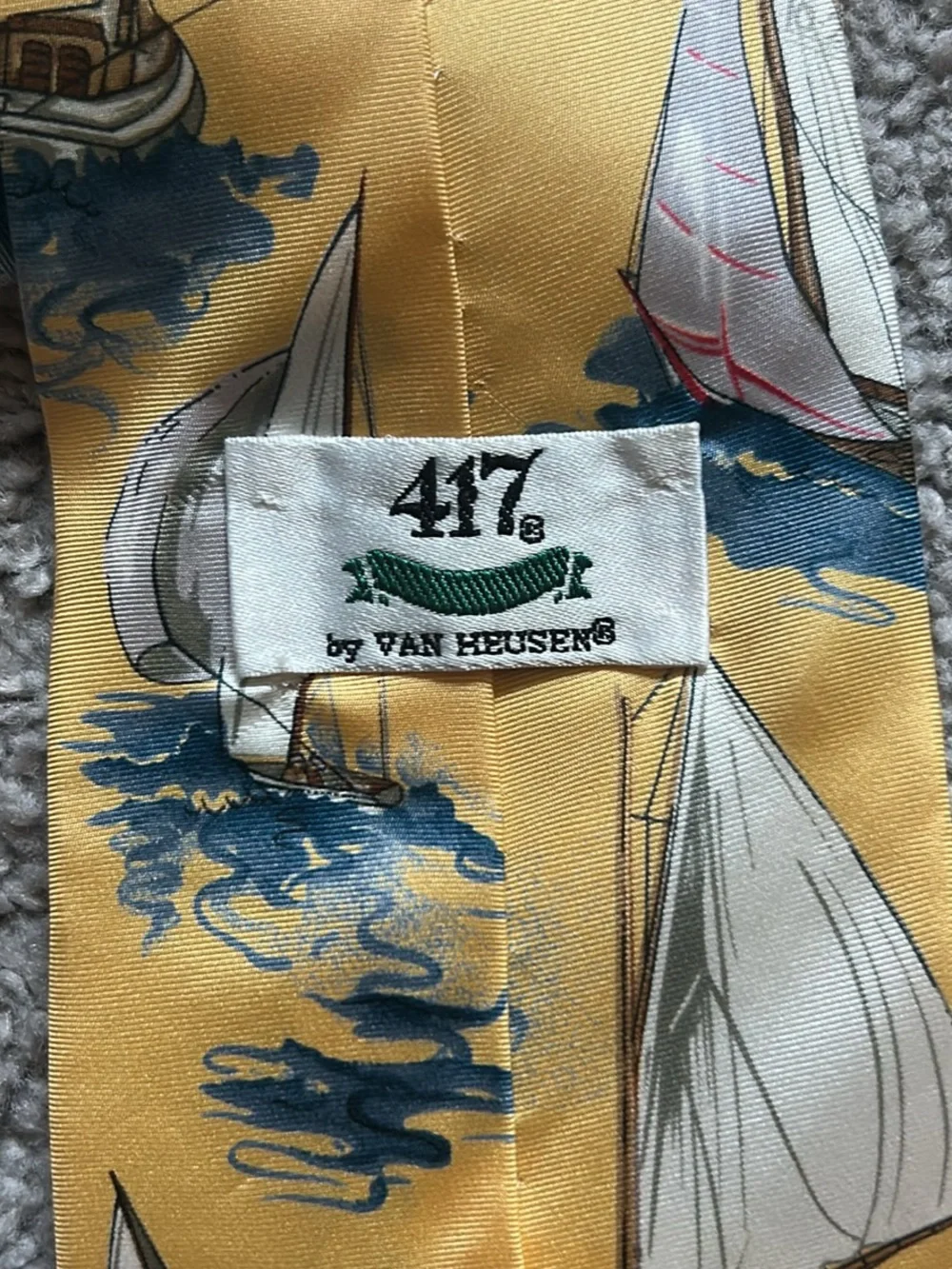vintage 417 by Van Heusen yellow silk necktie